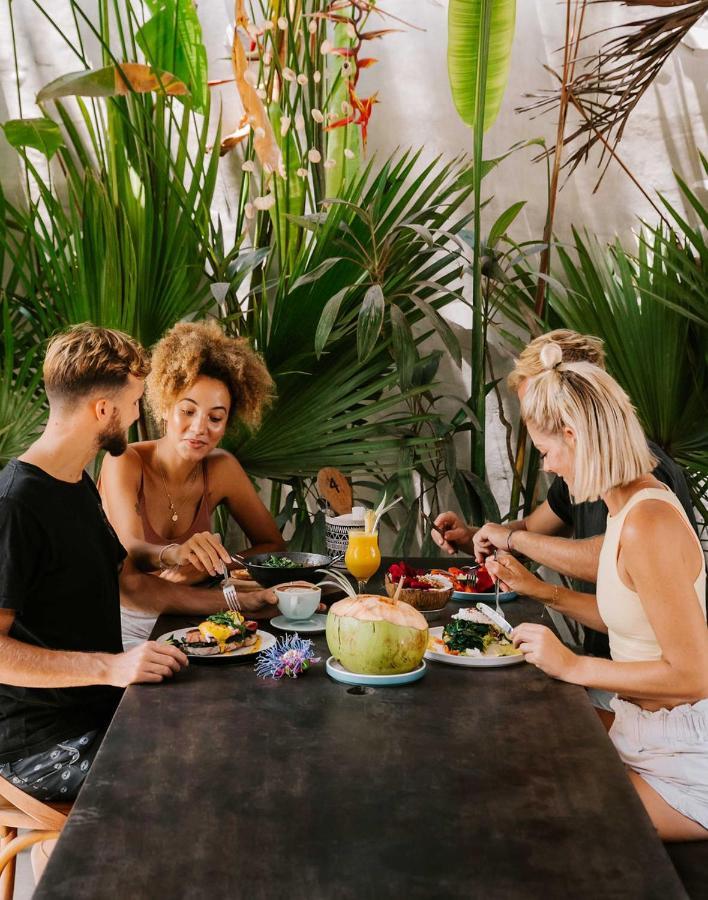 Loka Surf & Fitness Lodge Kuta (Lombok) Exterior photo