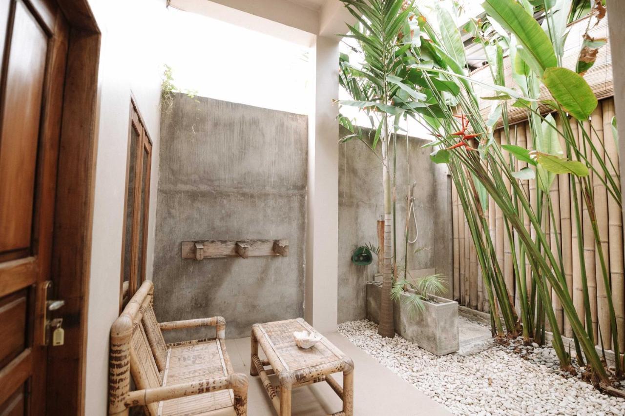 Loka Surf & Fitness Lodge Kuta (Lombok) Exterior photo